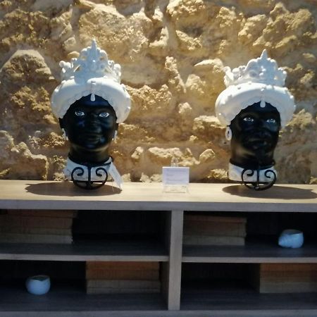 ホテル Palazzo Sant'Elia カルタジローネ エクステリア 写真